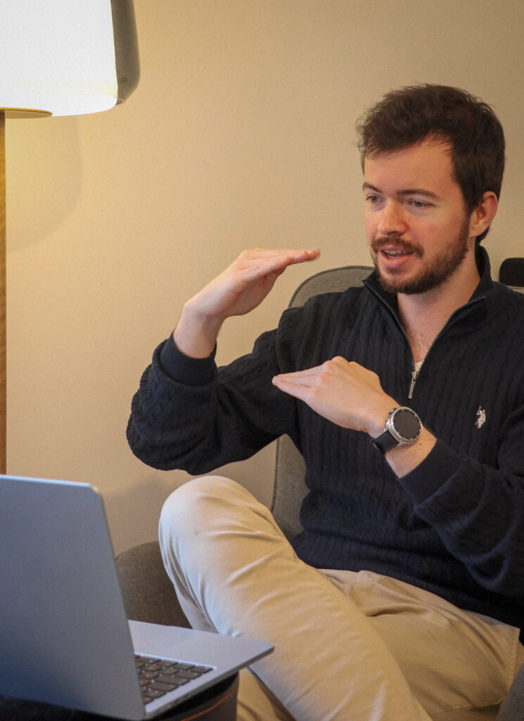 thibault seynaeve in video call