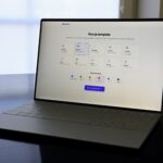 TS Industries sitebuilder op een laptop.