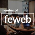 Logo van FeWeb op een lifestybeeld van een agency.